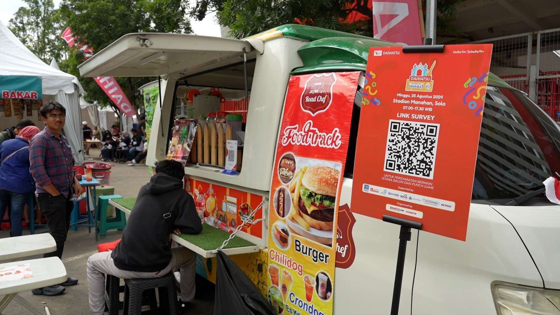 Salah Satu Umkm Food Truck Yang Menghadirkan Beragam Kuliner Khas Nusantara Di Acara Daihatsu Kumpul Sahabat Solo