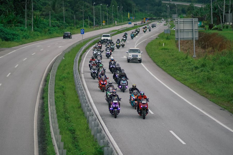 Jelajah Serumpun Touring Merdeka 2024, Bikers MAXi Yamaha Terjang Batas Tiga Negara