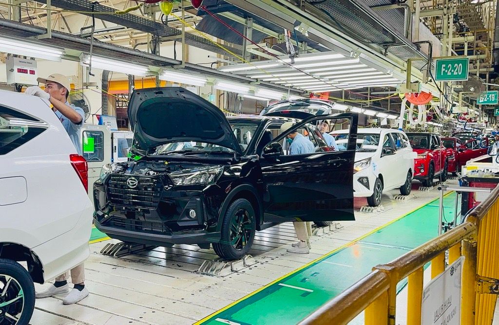 Proses Pengecekan Mobil Daihatsu Di Pabrik Perakitan Karawang Agar Sesuai Dengan Standar Kualitas Produksi Global