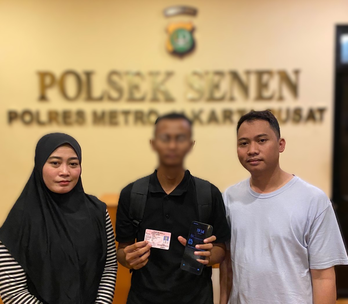 Polsek Senen Temukan dan Kembalikan Anak yang Hilang di Stasiun Pasar Senen ke Keluarganya
