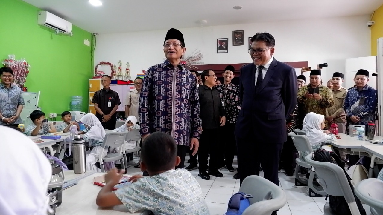 Menag Nasaruddin Umar Tinjau Madrasah Pembangunan, Pastikan Implementasi KMA 1543/2025 di UIN Jakarta